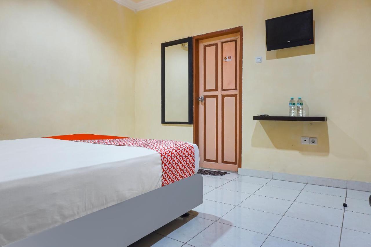 Oyo 90923 Makassar Cottage Balangberu Exteriér fotografie