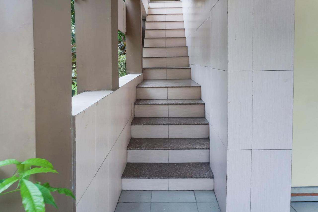 Oyo 90923 Makassar Cottage Balangberu Exteriér fotografie