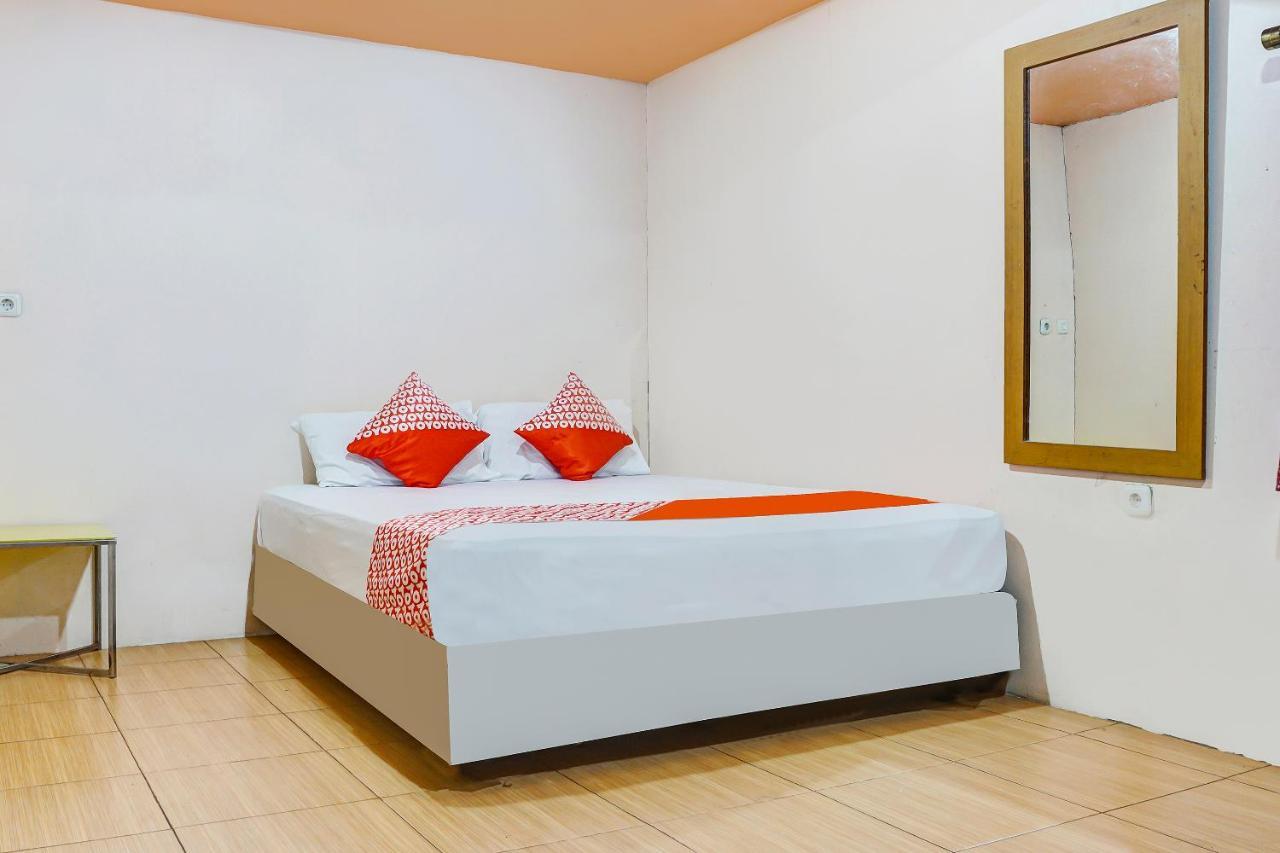Oyo 90923 Makassar Cottage Balangberu Exteriér fotografie