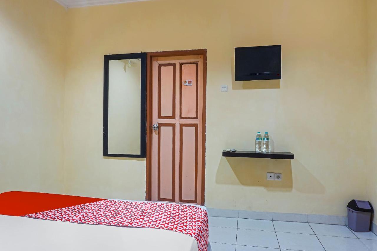 Oyo 90923 Makassar Cottage Balangberu Exteriér fotografie