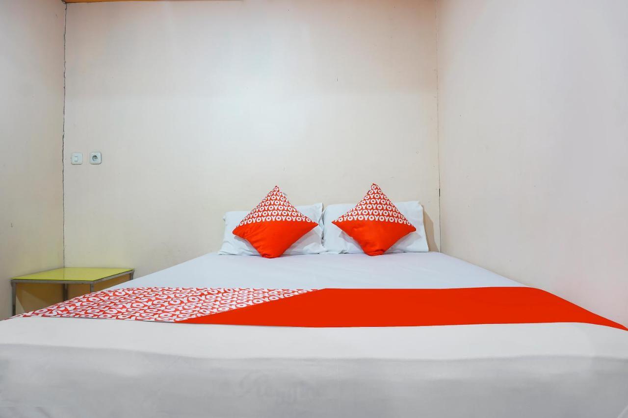 Oyo 90923 Makassar Cottage Balangberu Exteriér fotografie